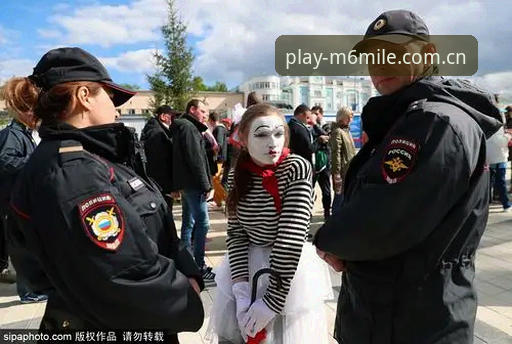 M6MILE前沿娱乐 世界杯安保方案调整:三名英国警员vs四十人团队,M6米乐体育用户怎么看?